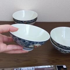 お茶碗と箸の画像