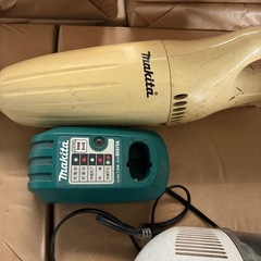 掃除機3台の画像