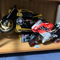 バイク模型　黄色赤　ブロックおもちゃの画像