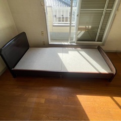 シングルベッドフレームの画像
