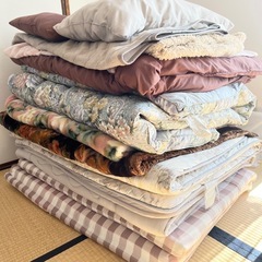決まりました。【1000円であげます😭】布団2セット！毛布、敷パットもろもろ！の画像
