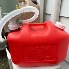 【お譲り決定しました】　灯油缶　ポリタンク　4缶の画像