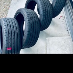 コンチネンタル マックスコンタクトMC6　4本　225‐45‐R18　ホイルなし　ベンツ　CLAに付いていたものです。の画像