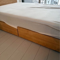 ニトリ　コンセント付きセミダブルベッドフレーム　nスリープマットレスセットの画像