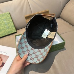 GUCCI GGパターン ベースボールキャップ 水色の画像