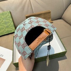 GUCCI GGパターン ベースボールキャップ 水色の画像