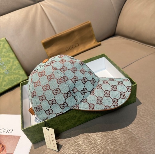 GUCCI GGパターン ベースボールキャップ 水色