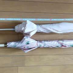 Furla 傘, 他の傘 / Furla umbrella and another umbrellaの画像