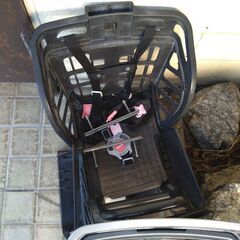 COACHノベルティプレート　2枚　未使用品　自転車用チャイルドシート2台　桐製米びつ5キロのセットの画像