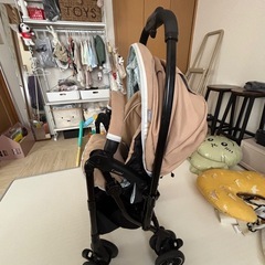 combiメチヤカルベビーカーの画像
