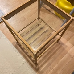 IKEA サイドテーブルの画像