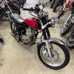 ヤマハ SR400の画像
