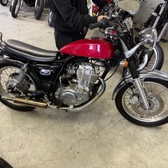 ヤマハ SR400の画像