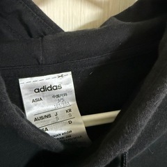 adidasパーカー Sサイズの画像