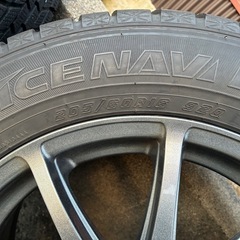 グッドイヤー  スタッドレスタイヤの画像