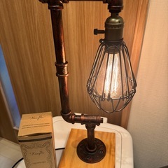 アンティークスタンド照明の画像