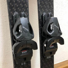 ss7995　ハート ジュニアスキー 2点セット 117cm ブラック ケース付き HERT QUEST STD スキー板 ビンディング カービングスキー 子供用 スキー板 金具付き ジュニア用スキー 中古の画像