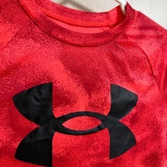 【美品】アンダーアーマーTシャツ 160サイズの画像