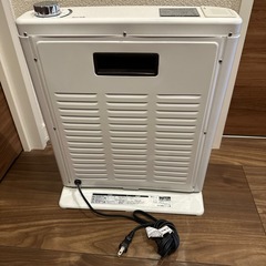 【期間限定】山善　電気ストーブ　スチーム付き2018年製DSE-KC106　の画像