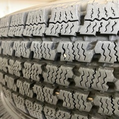 最終日の為値下げ⭐︎スタッドレスタイヤ4本セットの画像