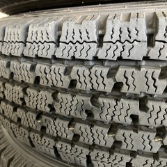 最終日の為値下げ⭐︎スタッドレスタイヤ4本セットの画像