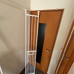 【美品】つっぱり棒、物置の画像