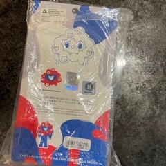 LABUBUと万博公式キャラクター「ミャクミャク」の画像