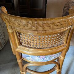 籐の椅子　2脚　の画像