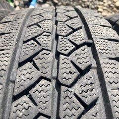 BS VL1 195/80R15 107/105L LT 4本 スタッドレスタイヤ中古 ハイエースキャラバンなどの画像