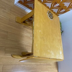 食卓テーブル＆椅子✖️2の画像