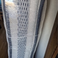 11/15までの掲載【美品】ダブルマットレス　ポケットコイル　ホワイト　20cm　マットレスの画像