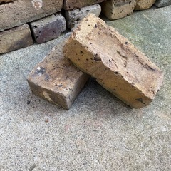 アンティークレンガ　オールドロンドンイエロー 中古 1個¥300 の画像