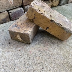 アンティークレンガ　オールドロンドンイエロー 中古 1個¥300 の画像