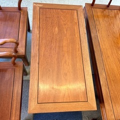 サ2510-406 唐木家具風 応接間セット 椅子2脚ベンチ付き ※バラ売り不可 キズ汚れ有りの画像