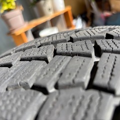 スタッドレスタイヤ225/60/R17の画像