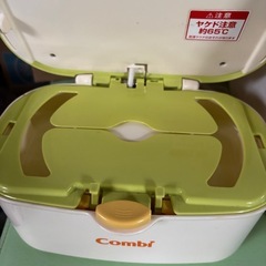 おしり拭きと臭わないゴミ箱の画像