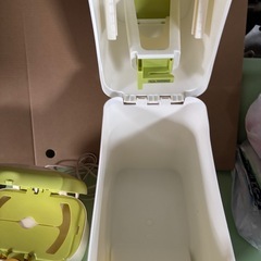 おしり拭きと臭わないゴミ箱の画像