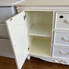 キャビネット アンティーク調 キズ有り 程度B ホワイト【取りに来れる方限定】の画像