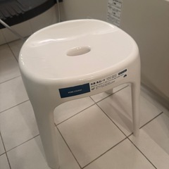 家電セット(扇風機、電子レンジ、ケトル、お風呂椅子)の画像