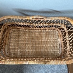 籐　ゆりかご　ベビーベッドの画像