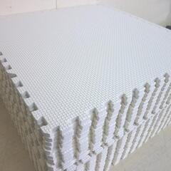 未使用/新品　アウトレット　　ジョイントマット 43cm 厚み10mm 3畳用 24枚組 防音 保温性 床暖房対応 ノンホルムアルデヒド 赤ちゃん プレイマット フロアマット サイドパーツ付きの画像