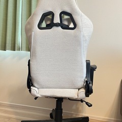 ゲーミングチェア／オフィスチェアの画像