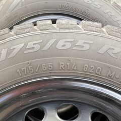 FIAT フィアット 5.5J 14 インチ PCD98 ホイール(＋スタッドレス 175/65 R14)の画像