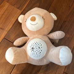 子供寝かしつけ　くまのぬいぐるみの画像