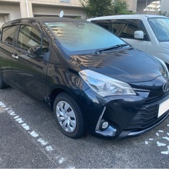 令和1年式トヨタ　ヴィッツの画像