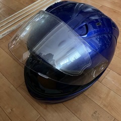 フルフェイスのへるヘルメットの画像