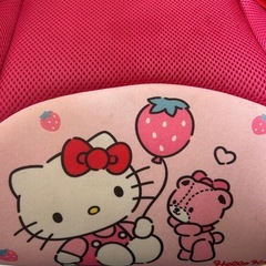 キティちゃんのジュニアシートの画像