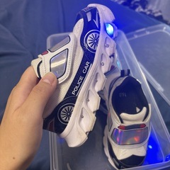 くつ 16cm ふたつピカピカ光ります
の画像