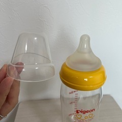 ピジョン哺乳瓶240ml の画像