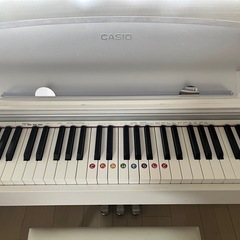 ピアノ　ホワイト　CASIOの画像